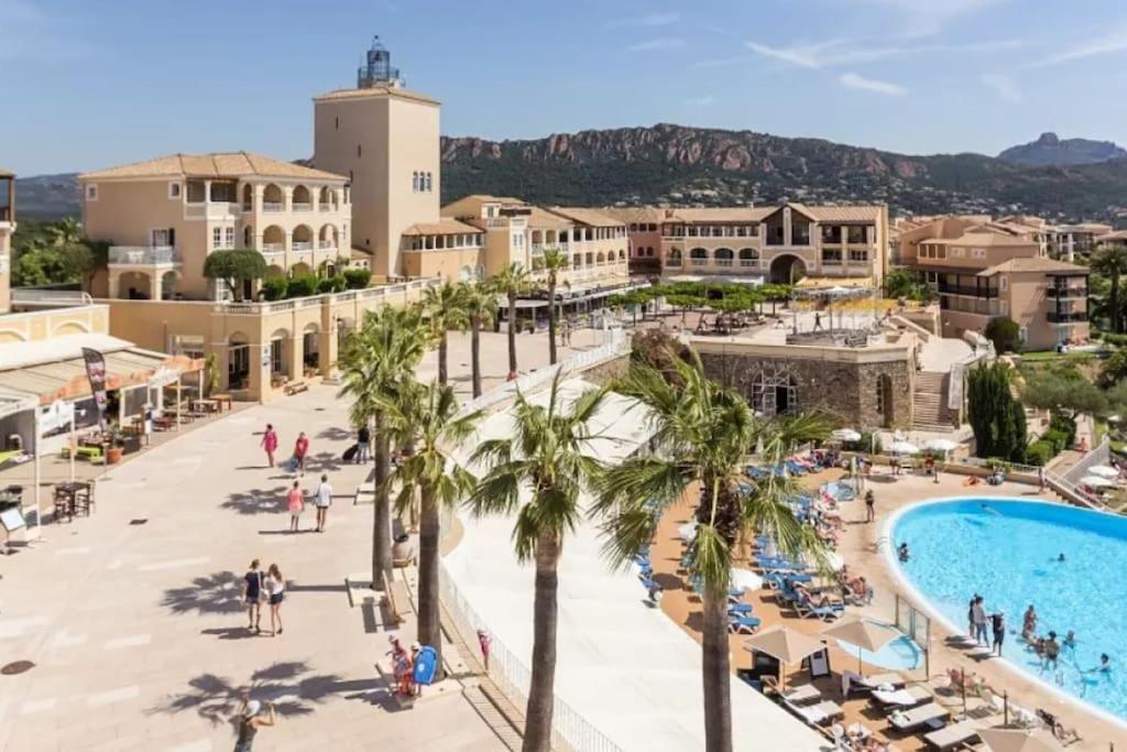 Superbe Appartement Village Cap Esterel 4P Climatise Saint-Raphaël Exterior foto